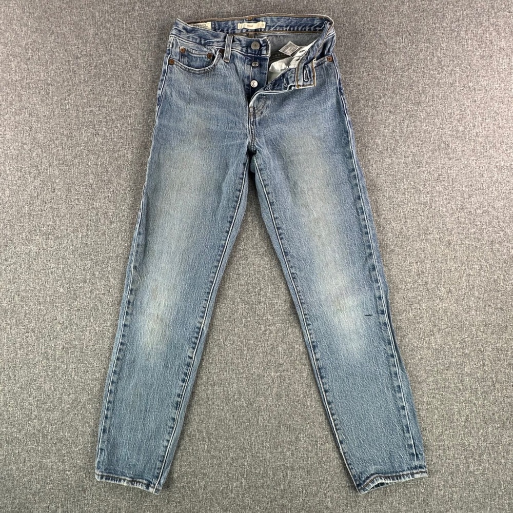Levis Jeans Womens 25 Wedgie Straight Light Blue High Rise Button Fly 22861-0034